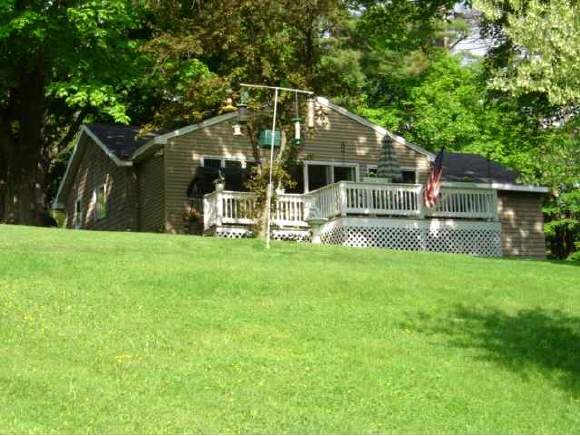 40 North Shore Road Derry, NH 03038 - Photo 1 of 5