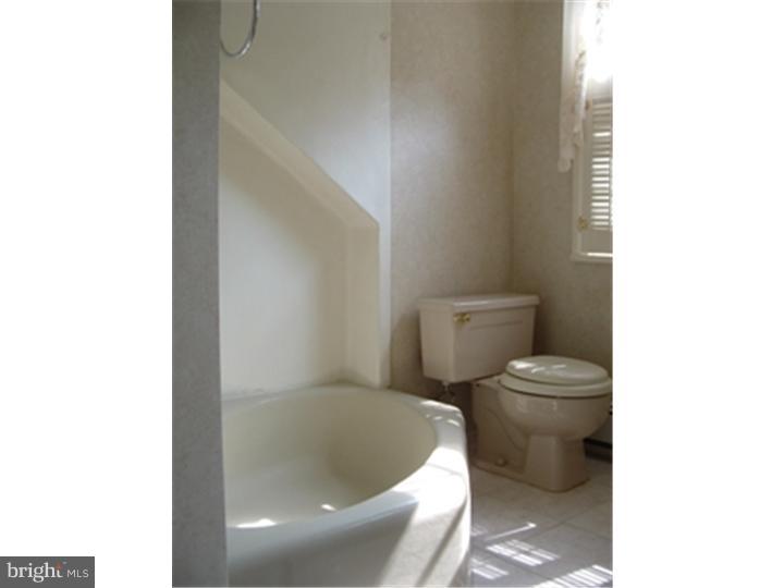 3370 Masons Mill Road Huntingdon Valley, PA 19006 - Photo 19 of 22 Gallery Image 19
