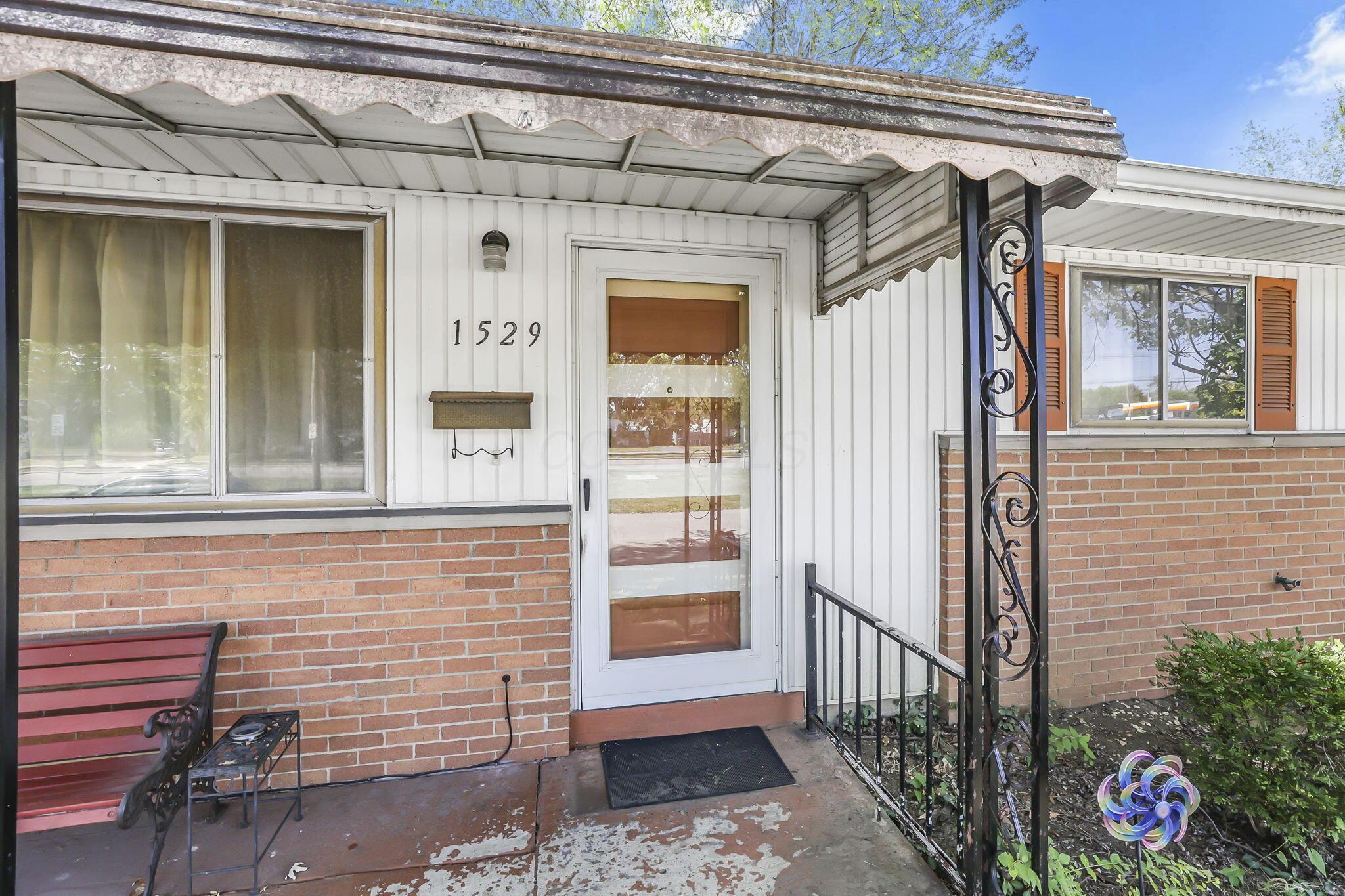 1529 South Hamilton Road Columbus, OH 43227 - Photo 5 of 49 8-web-or-mls-011A6595