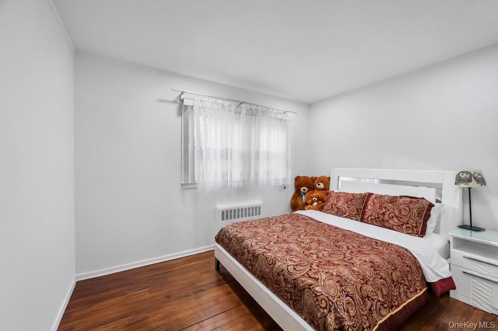 178 Gerhard Road Plainview, NY 11803 - Photo 11 of 19