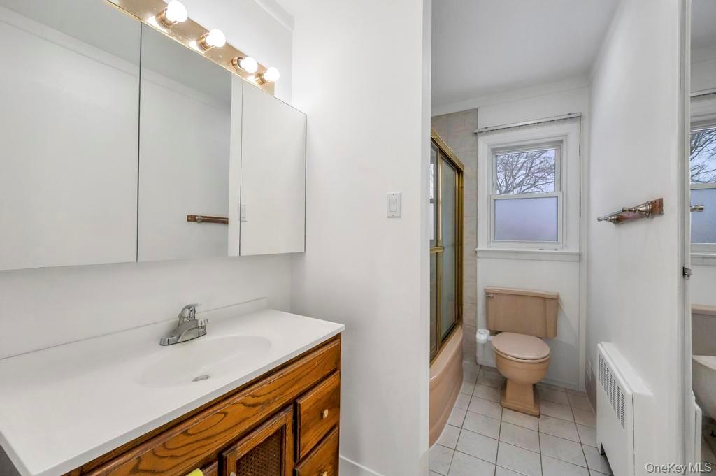 178 Gerhard Road Plainview, NY 11803 - Photo 12 of 19