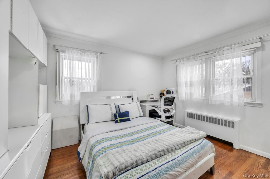 178 Gerhard Road Plainview, NY 11803 - Photo 13 of 19