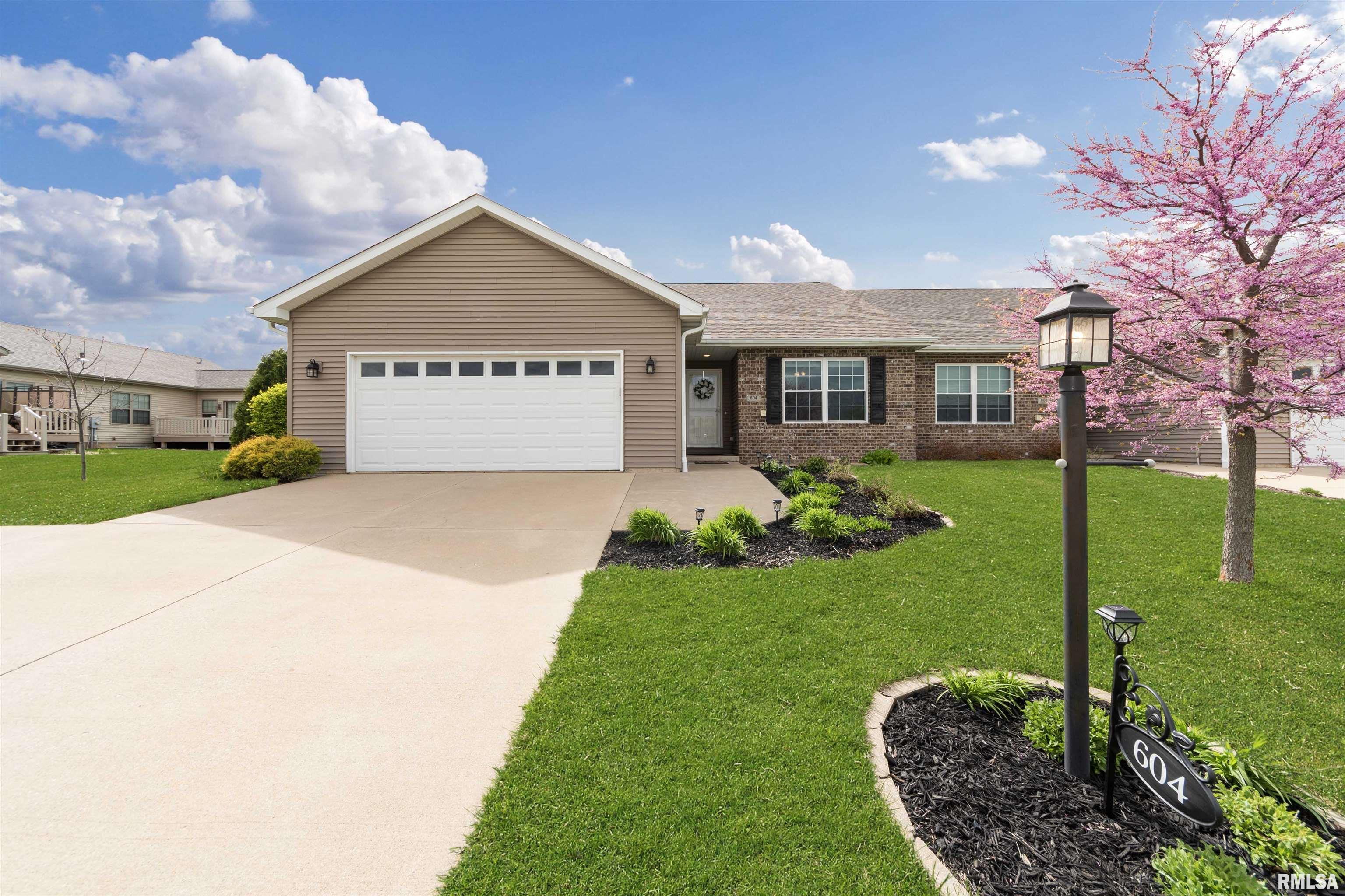 604 Dallas Road Washington, IL 61571 - Photo 1 of 49 Gallery Image 1