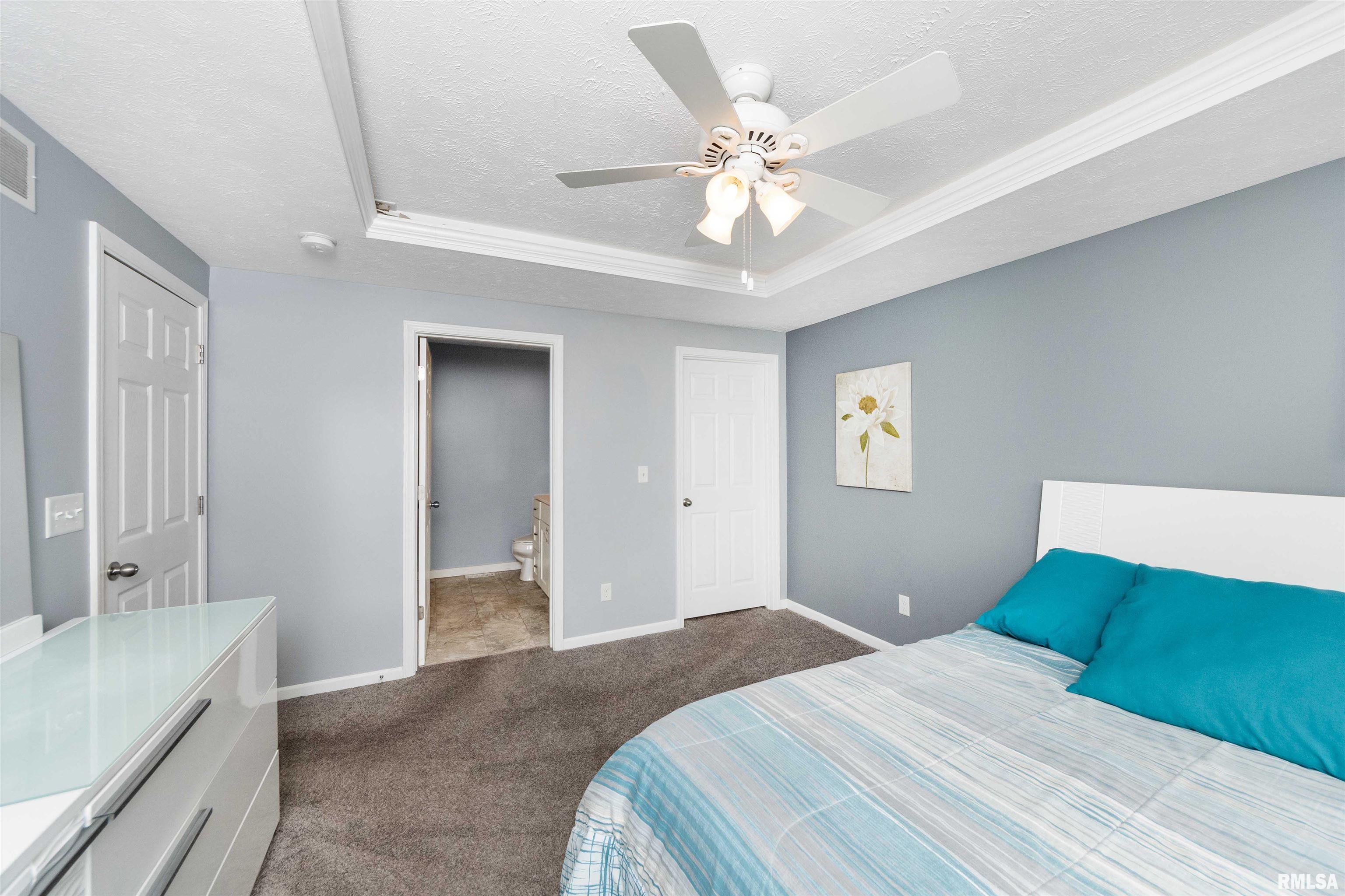 604 Dallas Road Washington, IL 61571 - Photo 12 of 49 Gallery Image 12