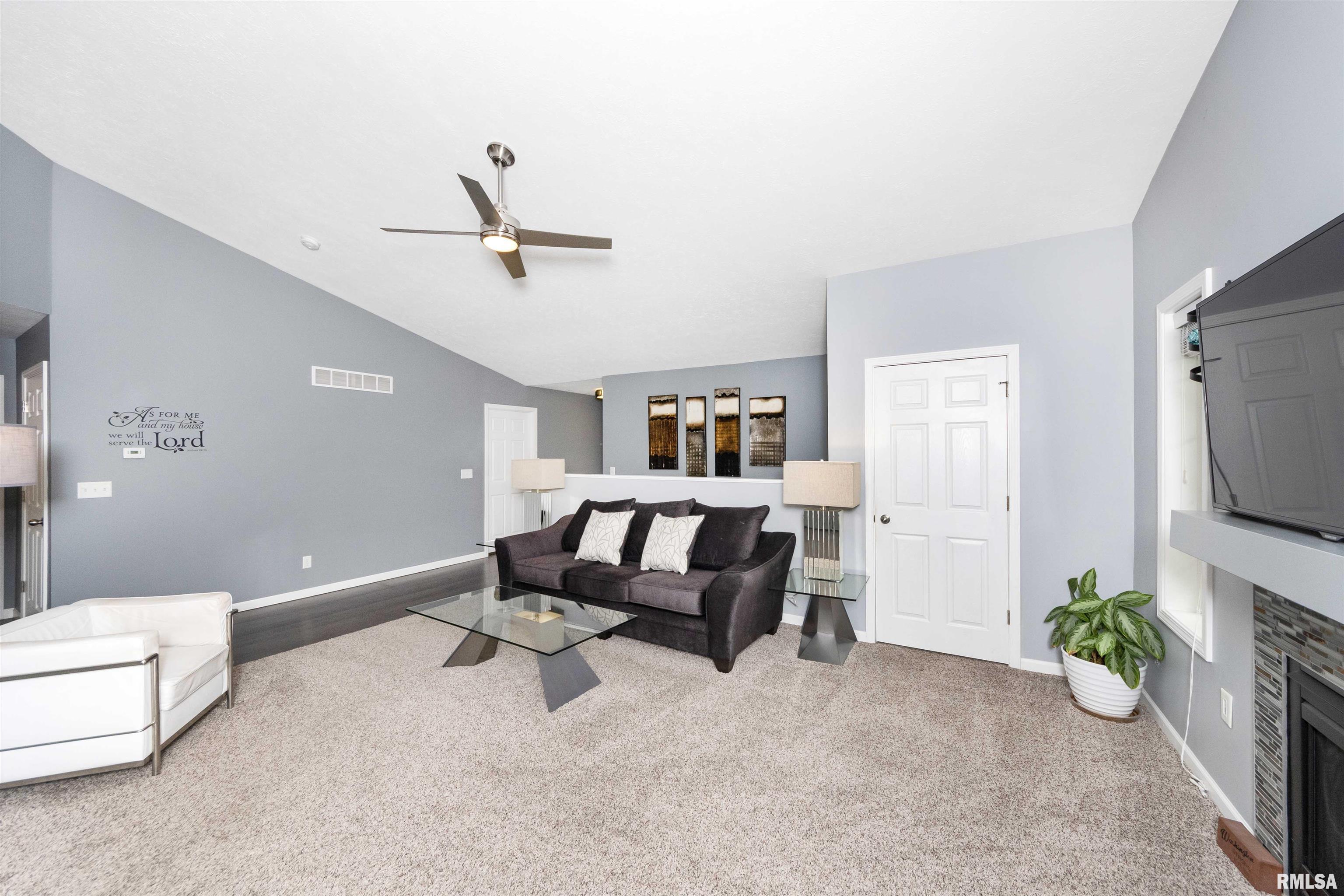 604 Dallas Road Washington, IL 61571 - Photo 20 of 49 Gallery Image 20