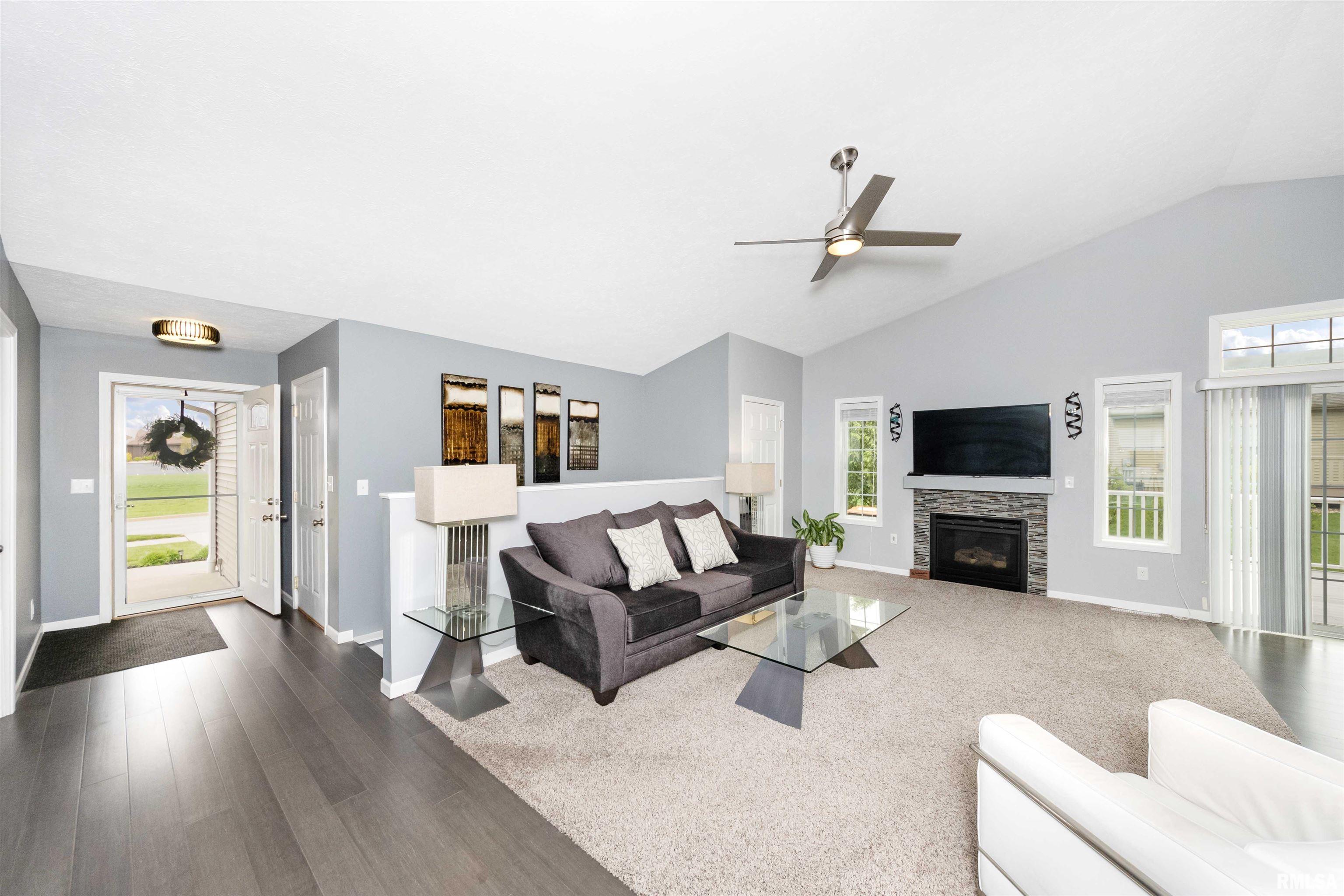 604 Dallas Road Washington, IL 61571 - Photo 21 of 49 Gallery Image 21