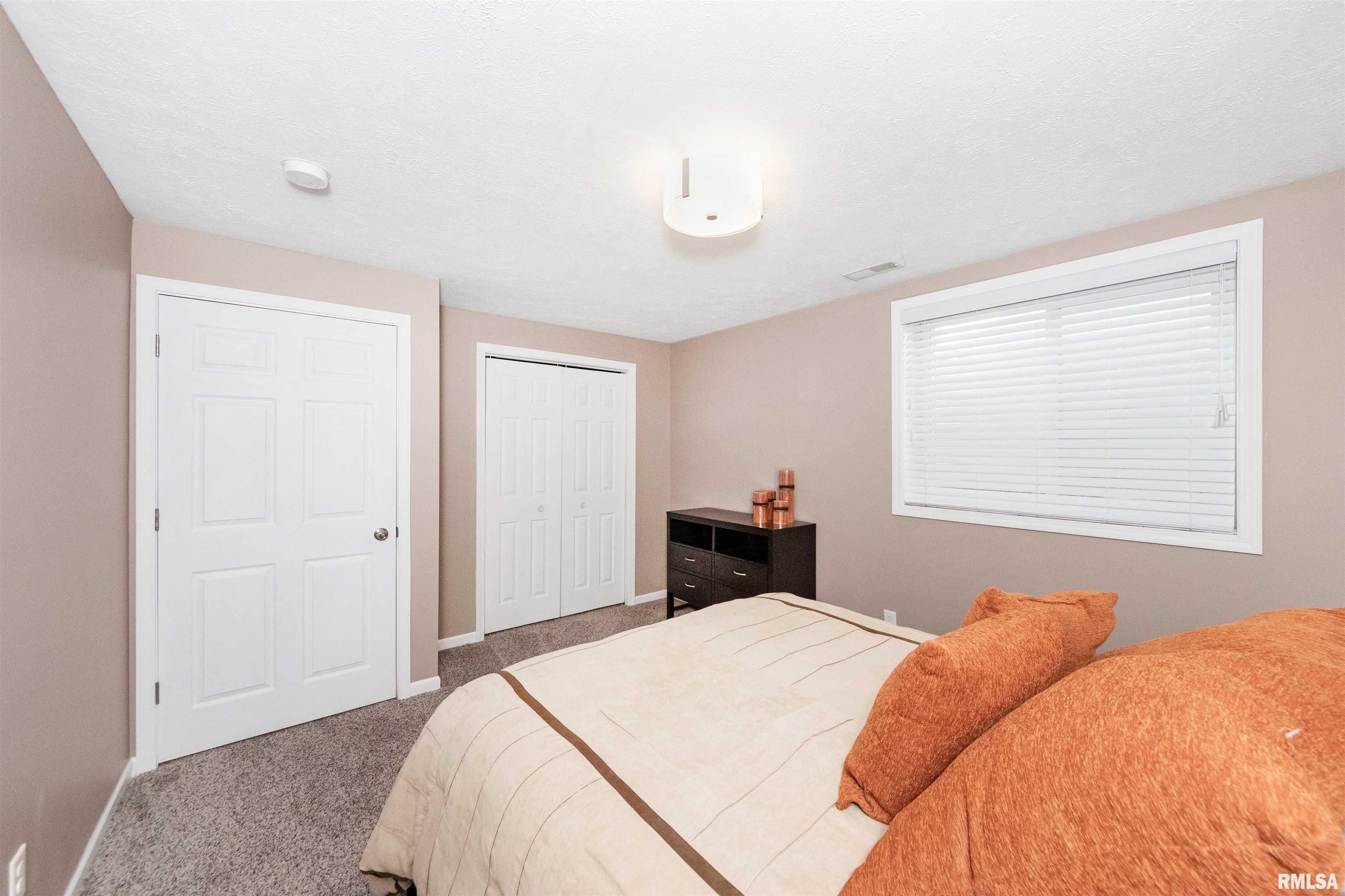 604 Dallas Road Washington, IL 61571 - Photo 42 of 49 Gallery Image 42