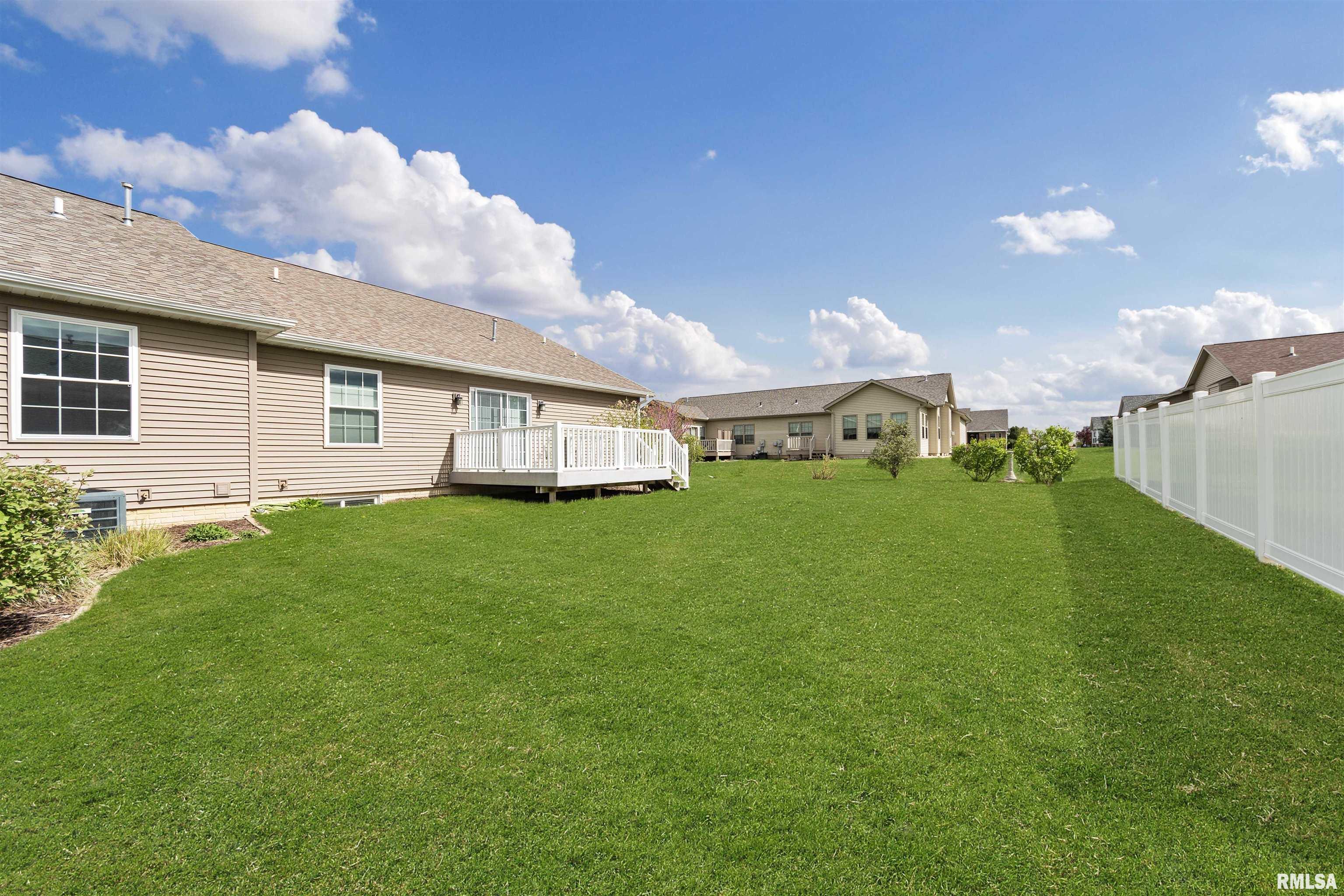 604 Dallas Road Washington, IL 61571 - Photo 6 of 49 Gallery Image 6