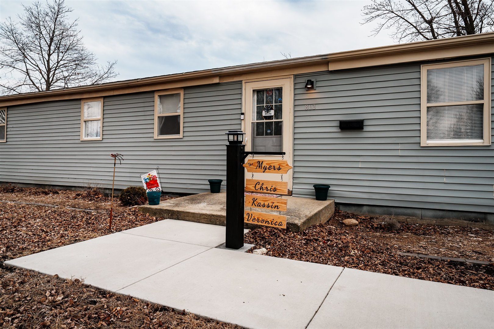 803 Sheridan Street Chenoa, IL 61726 - Photo 21 of 33 a front view of a house with garage