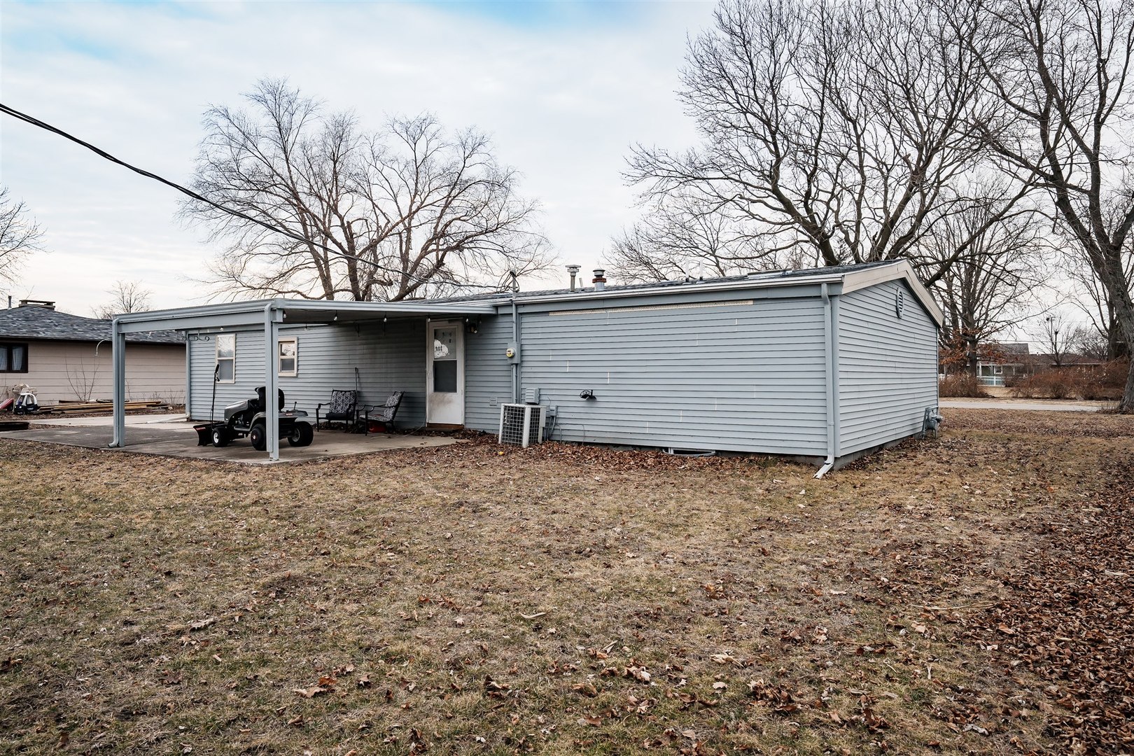 803 Sheridan Street Chenoa, IL 61726 - Photo 30 of 33 a view of outdoor space and yard