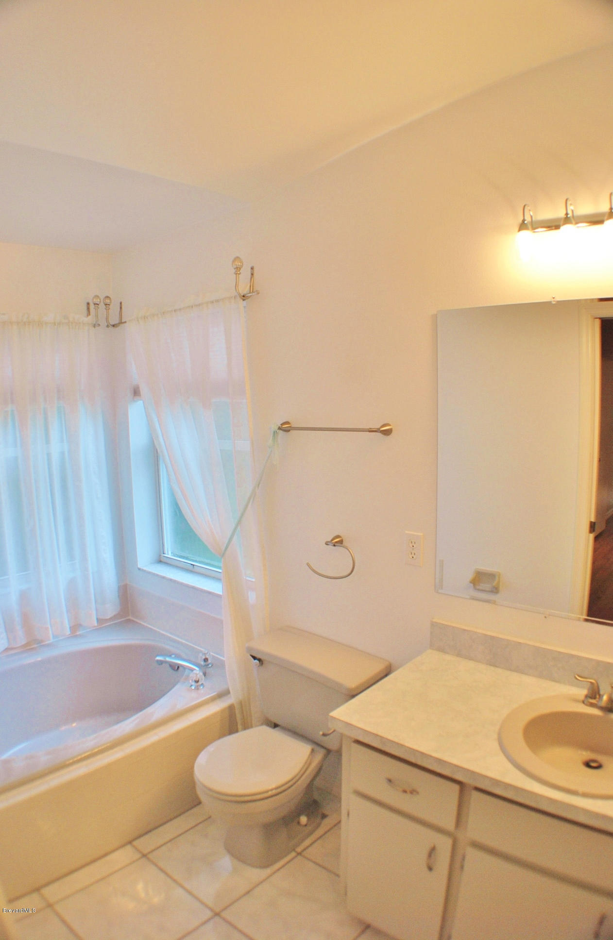 6872 Dodge Road Cocoa, FL 32927 - Photo 13 of 36 Master Bathroom