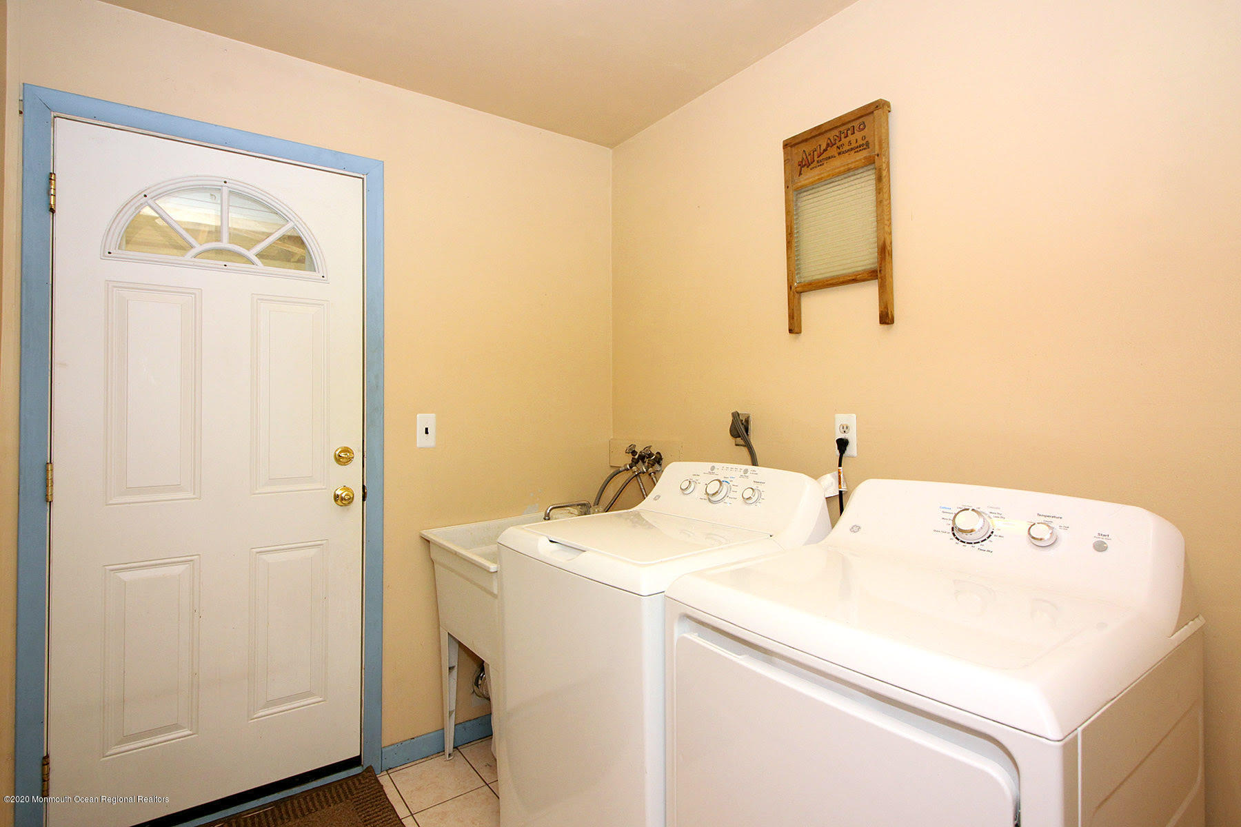 407 Tennent Road Morganville, NJ 07751 - Photo 19 of 27 tennent24