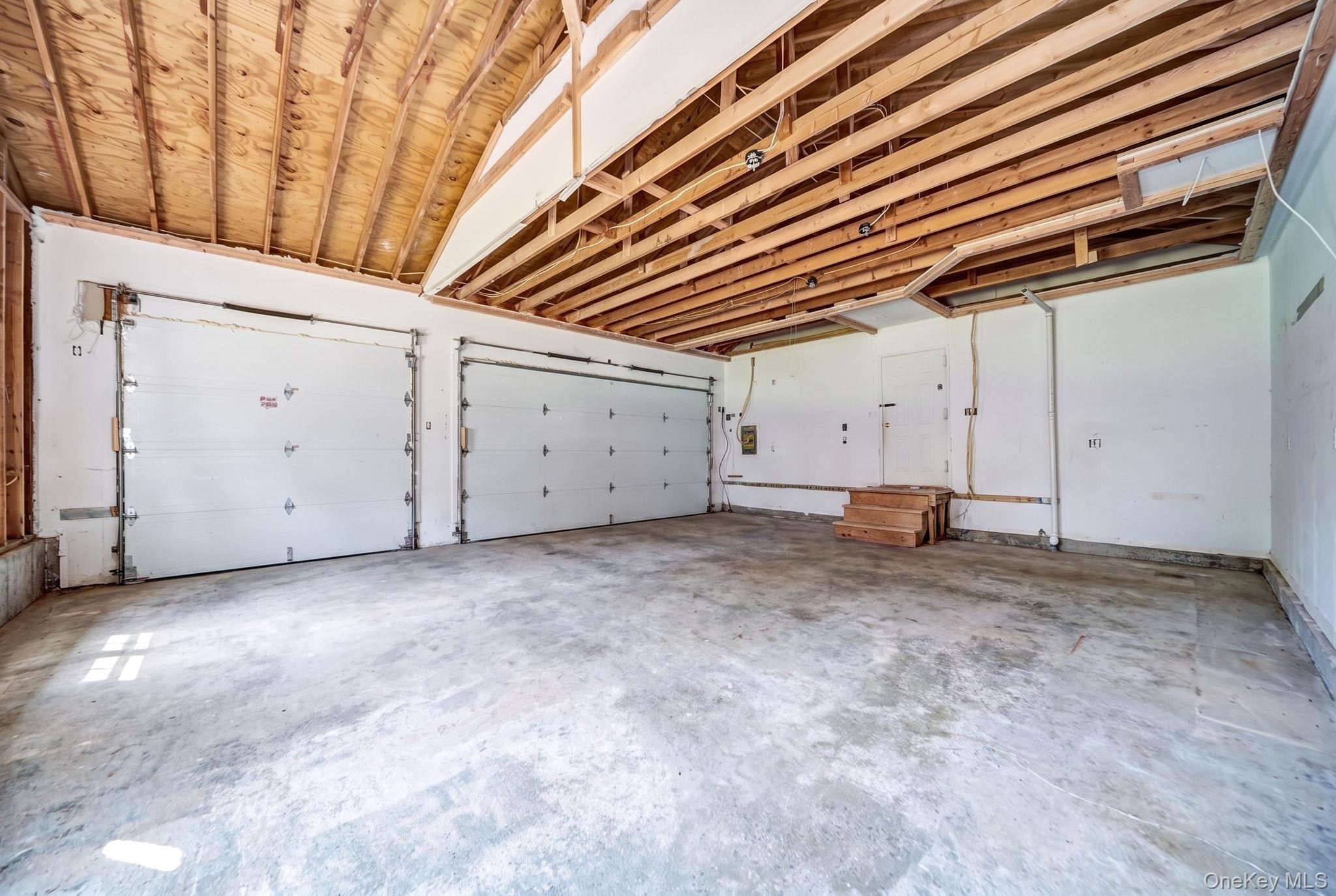 75 Whiskey Road Coram, NY 11727 - Photo 12 of 50 Gallery Image 12