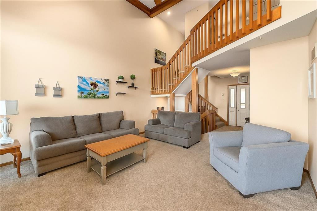 12031 Hemlock Street Overland Park, KS 66213 - Photo 2 of 24