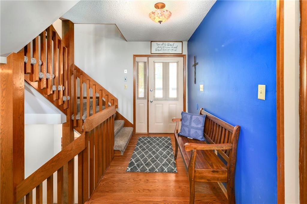 12031 Hemlock Street Overland Park, KS 66213 - Photo 5 of 24