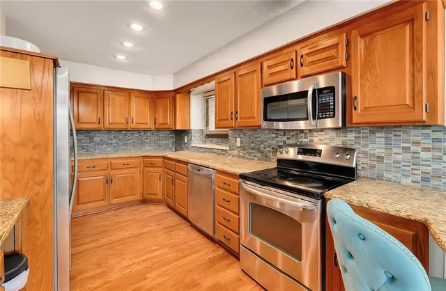 $324,900 | 12031 Hemlock Street, Overland Park, KS 66213