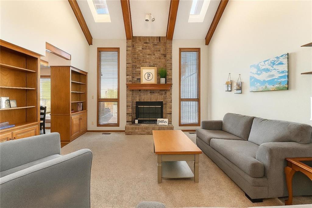 12031 Hemlock Street Overland Park, KS 66213 - Photo 8 of 24