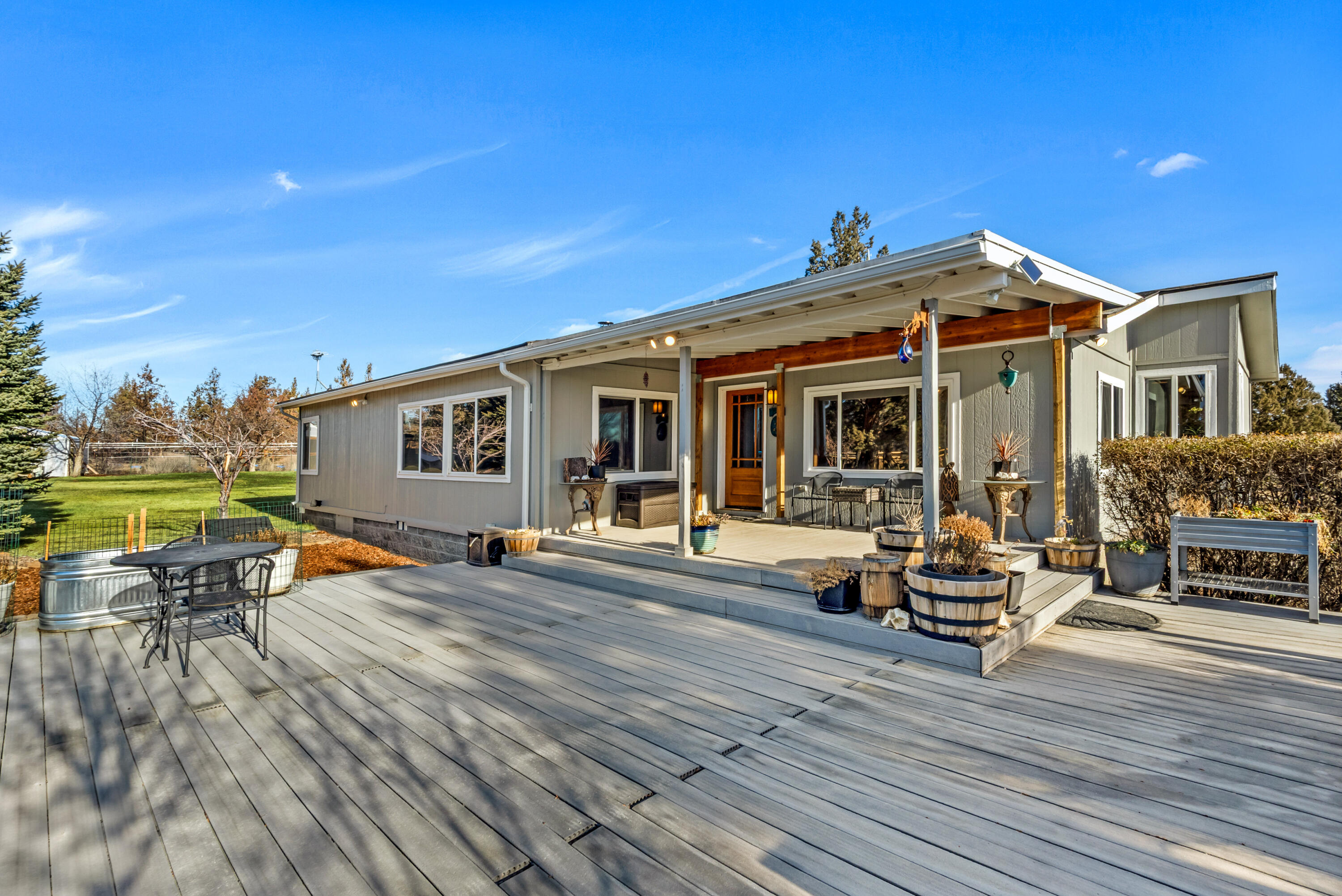 69975 Holmes Road Sisters, OR 97759 - Photo 5 of 32 5