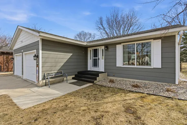 $370,000 | 409 Boulder Street Southwest, Hutchinson, MN 55350