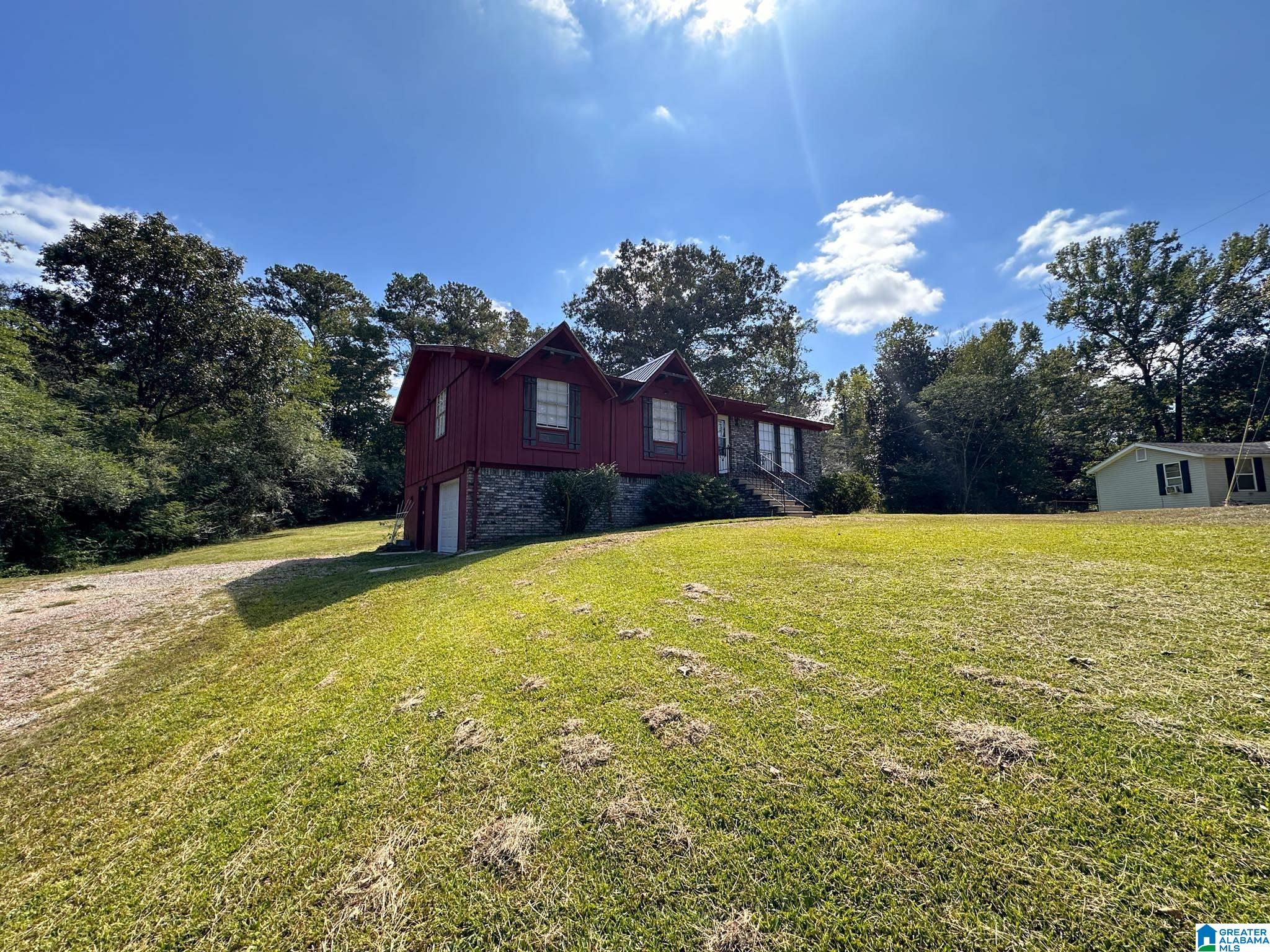 390 Robbins Street Sumiton, AL 35148 - Photo 3 of 25