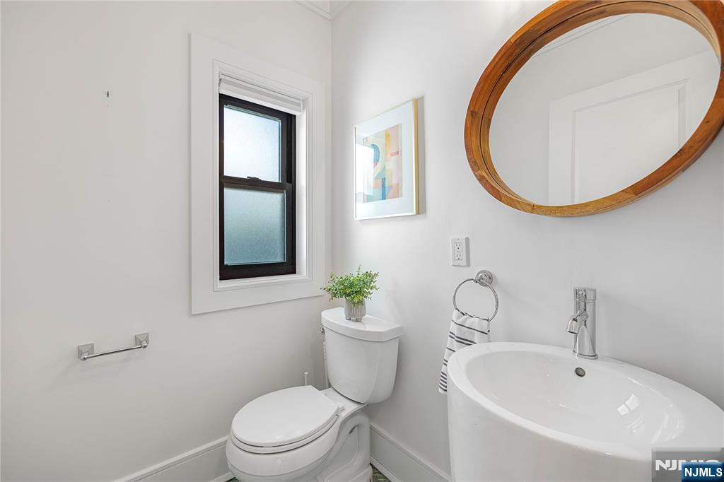 651 Grove Street Montclair, NJ 07043 - Photo 18 of 46