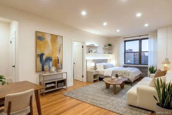 $499,000 | 9876 Queens Boulevard, Unit 6L | Rego Park