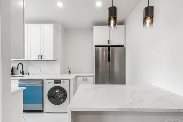 $499,000 | 9876 Queens Boulevard, Unit 6L | Rego Park