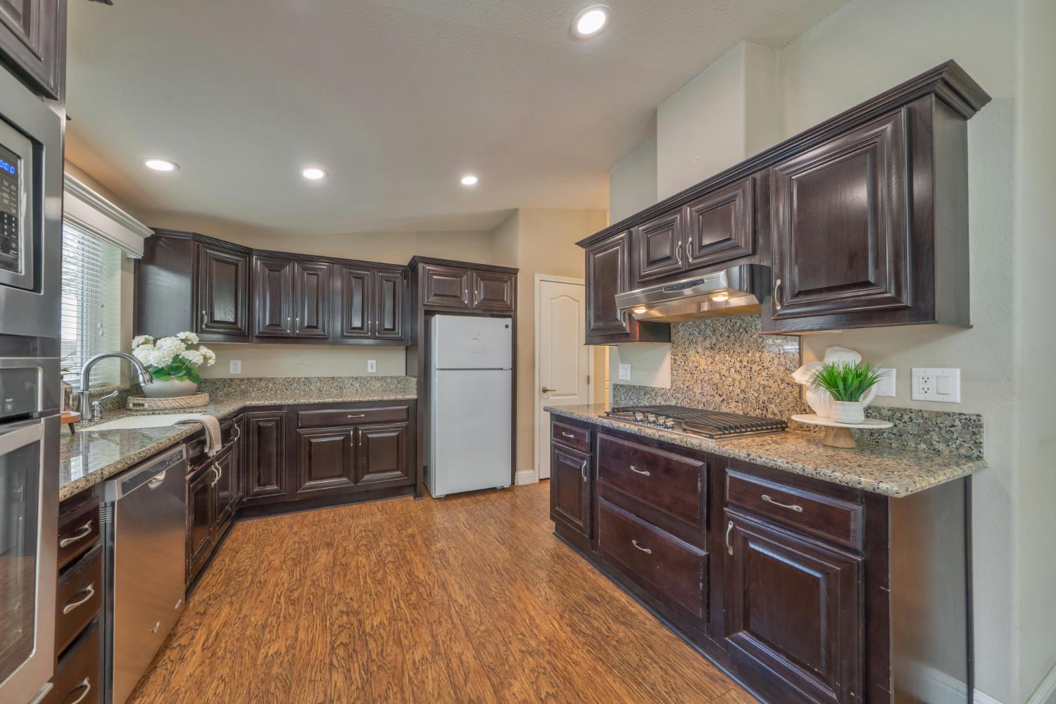 4420 Pleasant Valley Road, Unit 158 Diamond Springs, CA 95619 - Photo 9 of 40