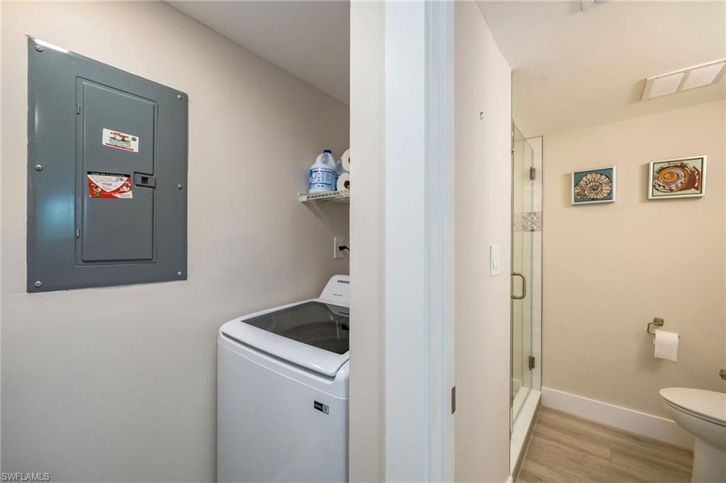 29 High Point Circle East, Unit 403 Naples, FL 34103 - Photo 29 of 50