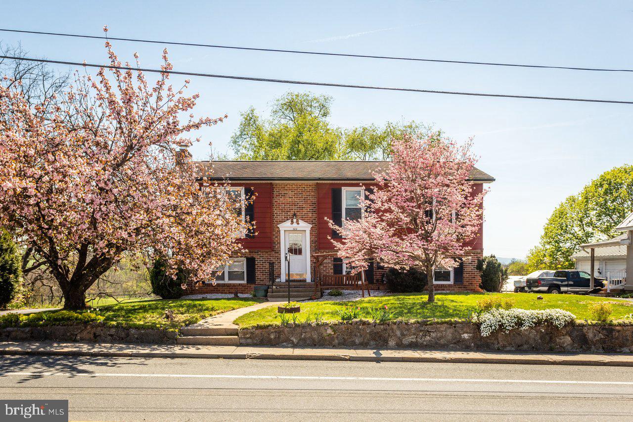 522 South Main Street Mount Crawford, VA 22841 - Photo 4 of 57 a view of a house with a yard
