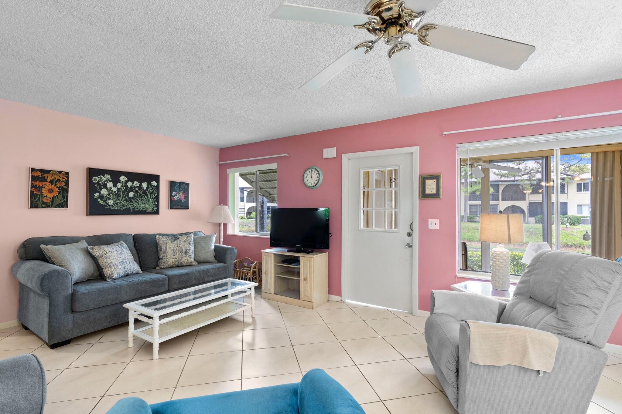 336 Pine Ridge Circle, Unit B1 Greenacres, FL 33463 - Photo 5 of 30 DSC07983.jpg-FULL
