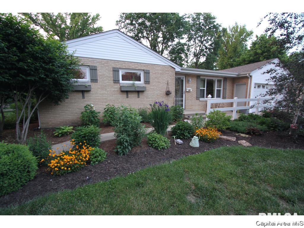 1525 Cherry Road Springfield, IL 62704 - Photo 16 of 36 Gallery Image 16
