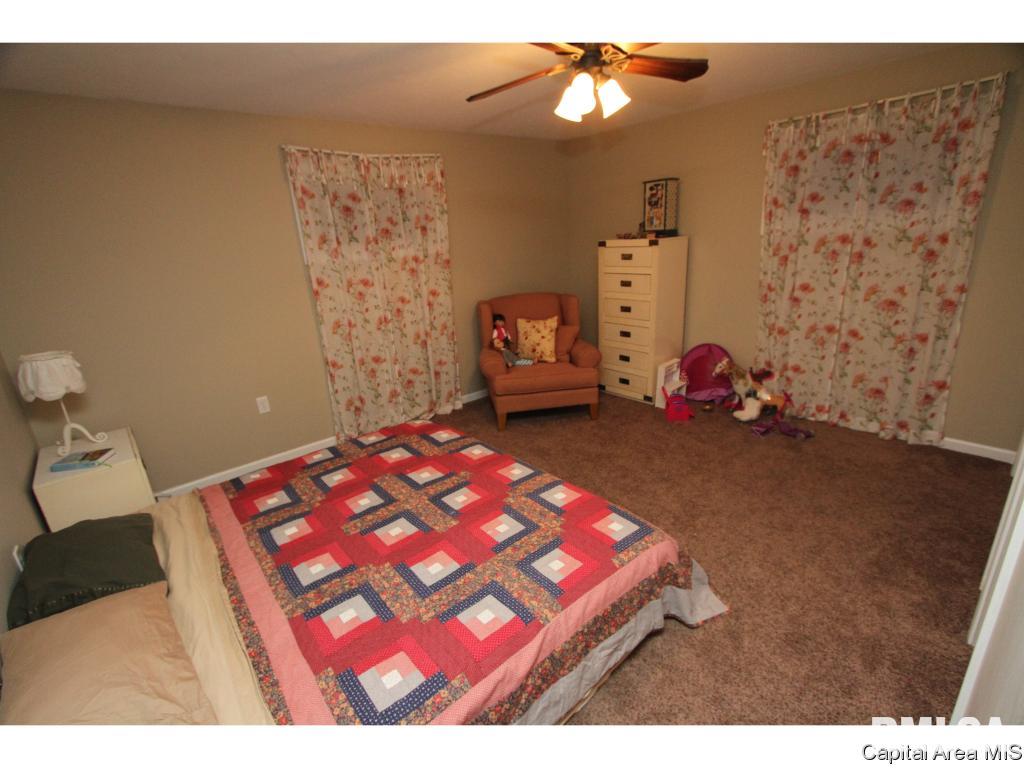 1525 Cherry Road Springfield, IL 62704 - Photo 33 of 36 Gallery Image 33