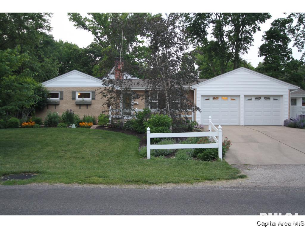 1525 Cherry Road Springfield, IL 62704 - Photo 4 of 36 Gallery Image 4