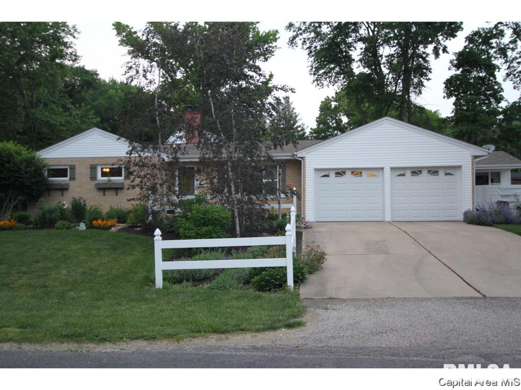 1525 Cherry Road Springfield, IL 62704 - Photo 7 of 36 Gallery Image 7
