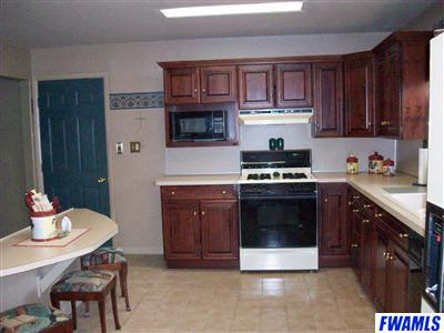 12262 Leo Road Fort Wayne, IN 46845 - Photo 4 of 11