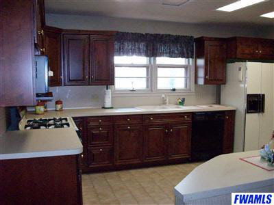 12262 Leo Road Fort Wayne, IN 46845 - Photo 5 of 11