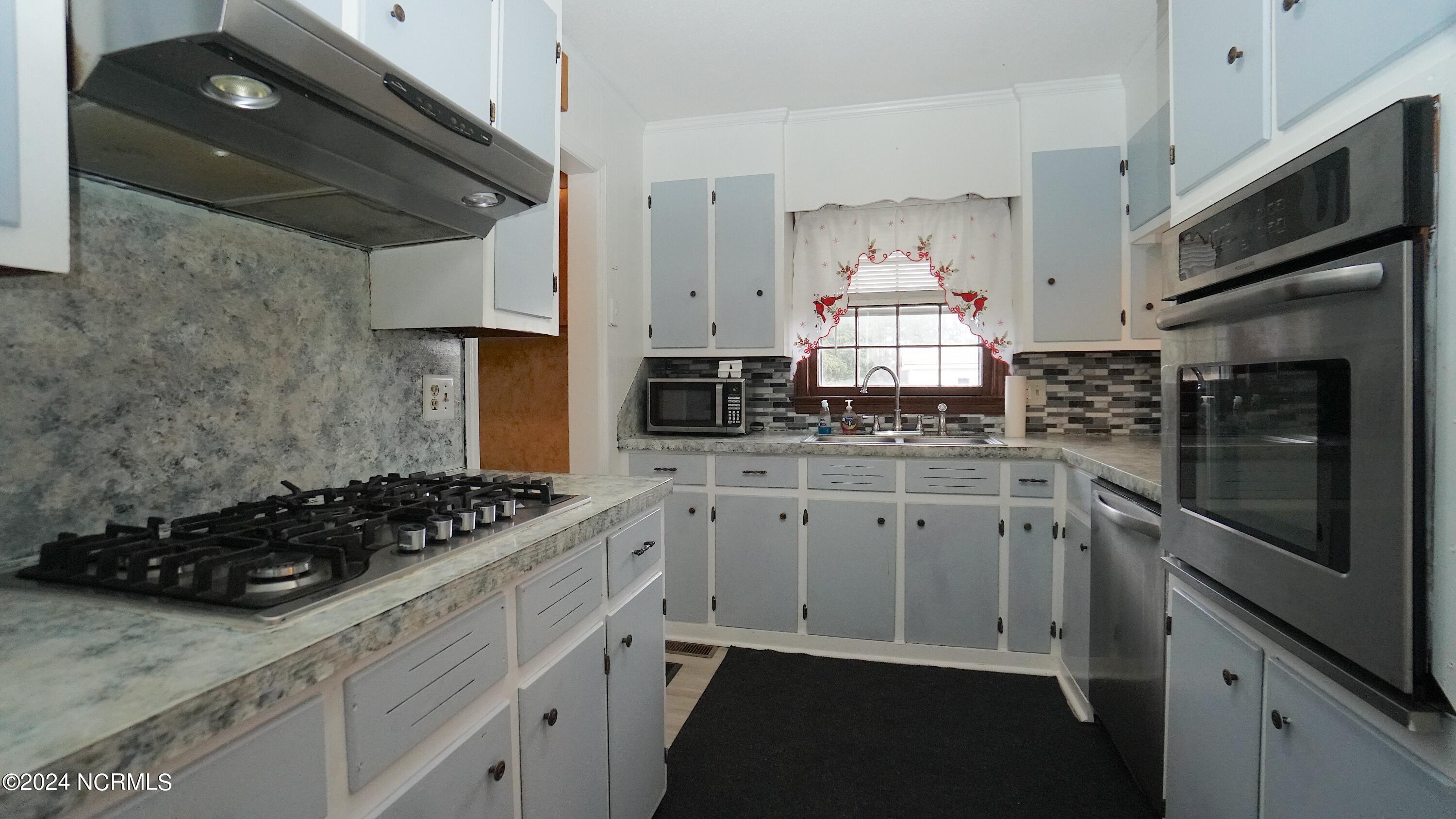 2109 Rouse Road Kinston, NC 28504 - Photo 6 of 28 KITCHEN