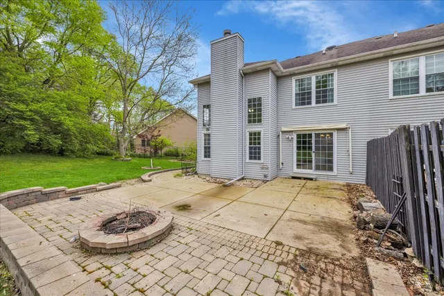 a view of a backyard with plants and plants