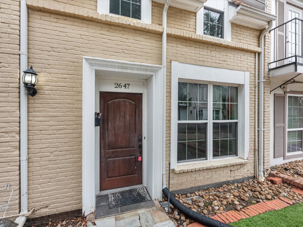 2647 Marilee Lane Houston, TX 77057 - Photo 2 of 26 a view of front door of house