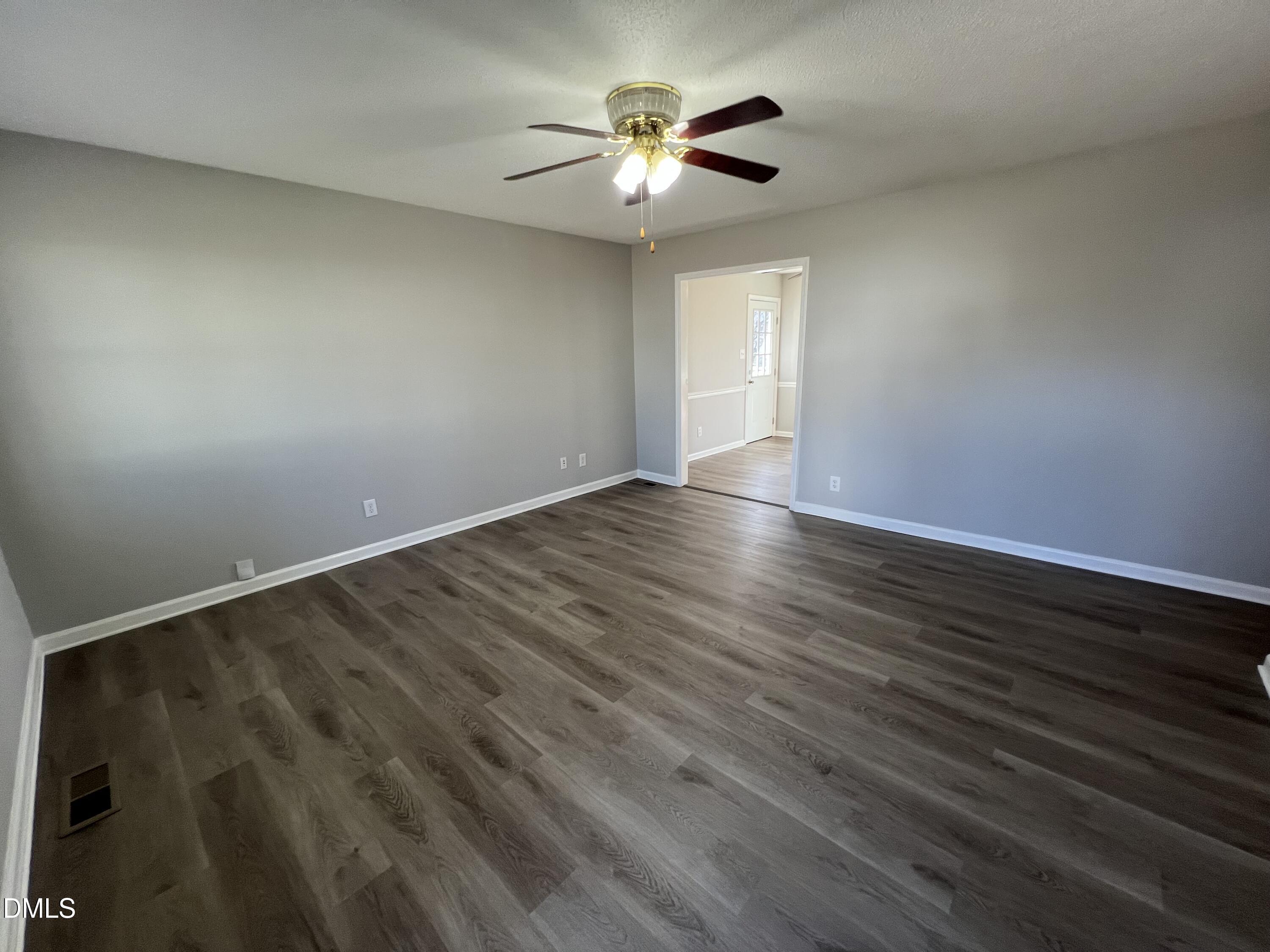 416 Culvert Street Apex, NC 27502 - Photo 4 of 29 IMG_0048