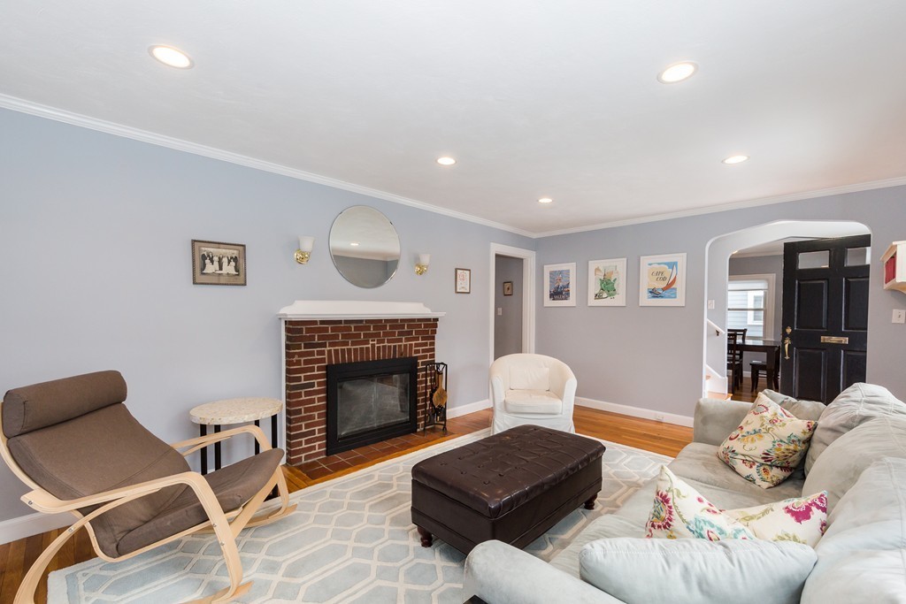44 Aberdeen Road Arlington, MA 02476 - Photo 4 of 30 Gallery Image 4
