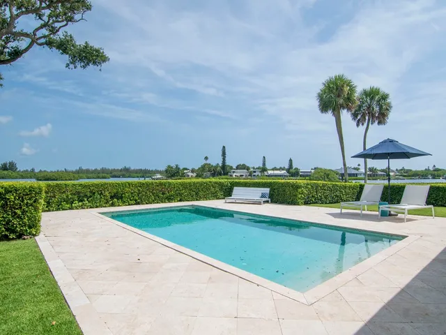 $12,000 | 215 Live Oak Road, Vero Beach, FL 32963