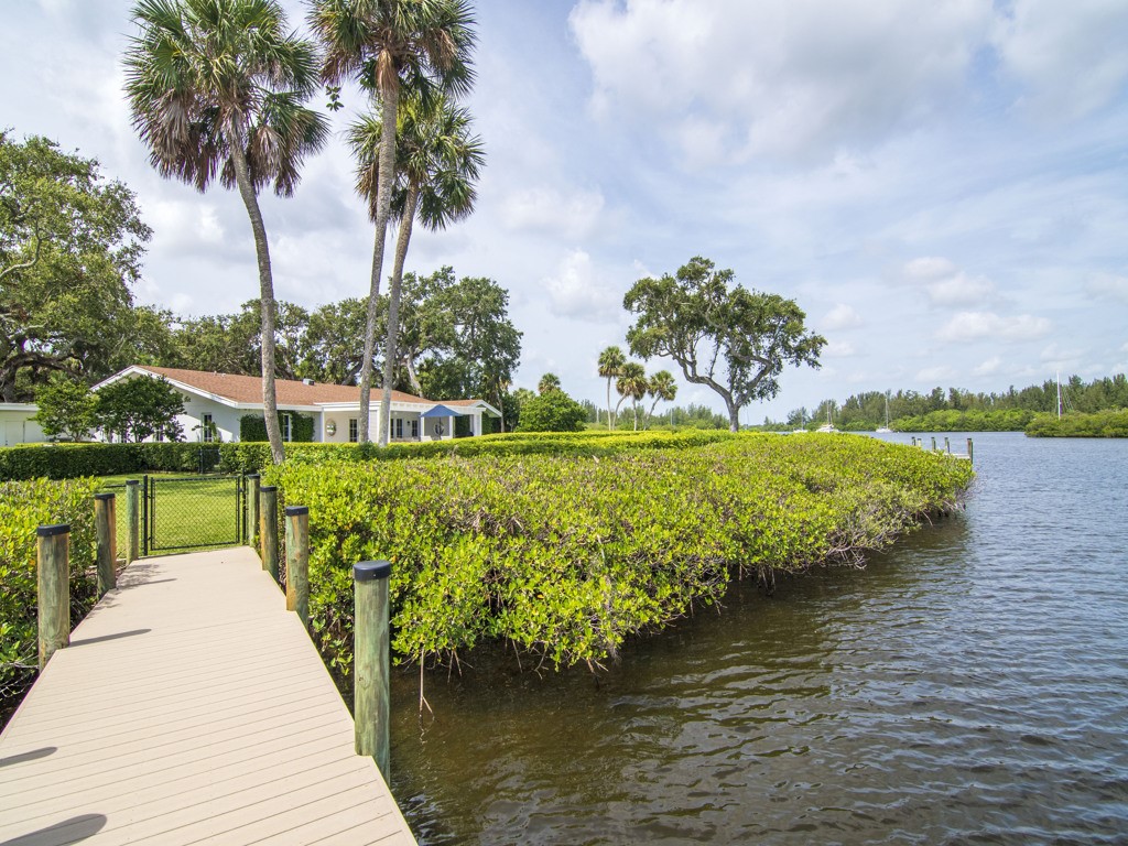 215 Live Oak Road Vero Beach, FL 32963 - Photo 31 of 36