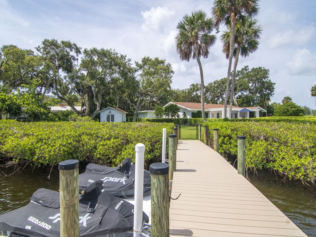 215 Live Oak Road Vero Beach, FL 32963 - Photo 33 of 36