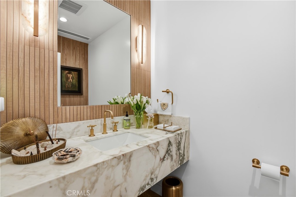 5565 Jed Smith Road Hidden Hills, CA 91302 - Photo 12 of 31