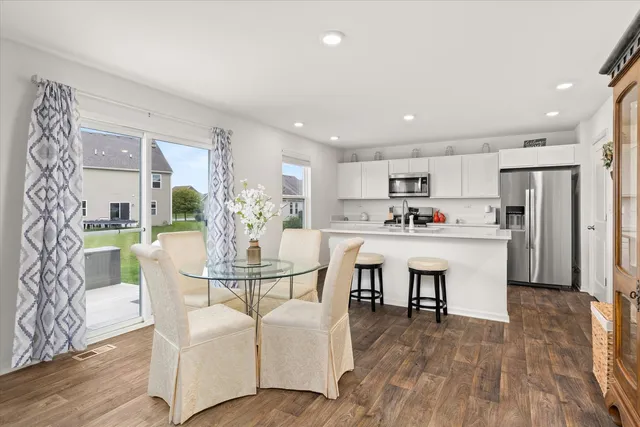 $399,900 | 6616 Hadrian Drive, Joliet, IL 60431