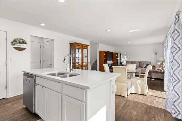 $399,900 | 6616 Hadrian Drive, Joliet, IL 60431