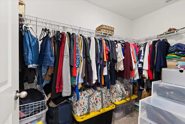 $399,900 | 6616 Hadrian Drive, Joliet, IL 60431