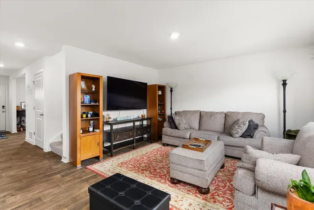 $399,900 | 6616 Hadrian Drive, Joliet, IL 60431